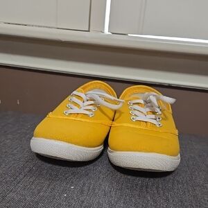 Yellow and White Casual Sneakers with Canvas Upper